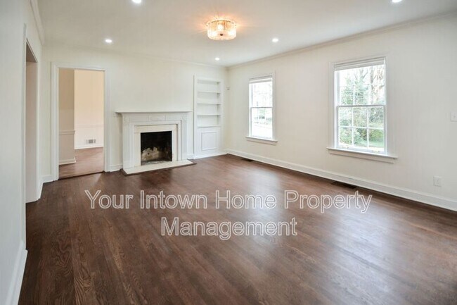 Photo - 1861 Ardmore Rd NW
