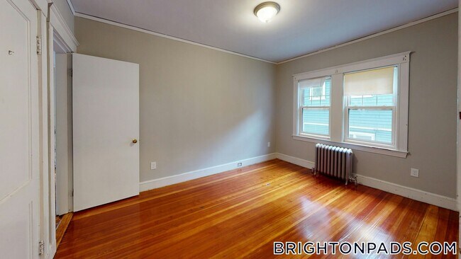 Photo - 20-22 Upcrest Rd. Unidad 2