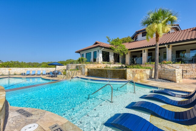 Photo - Sendero Ridge