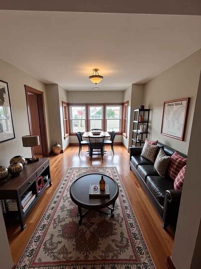 Building Photo - 3532 N Elston Ave Unit 2