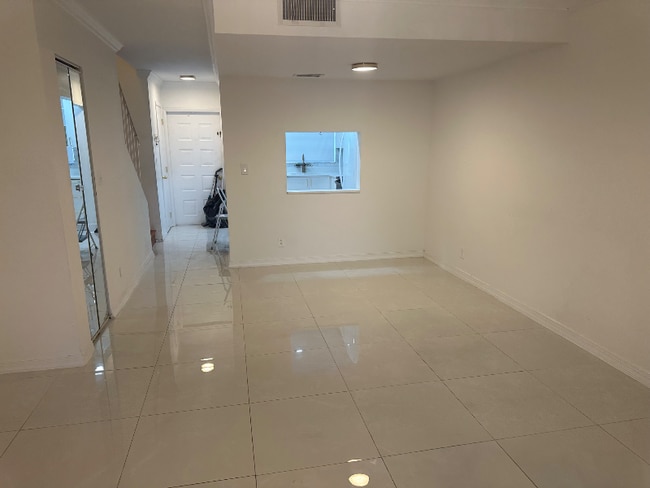 Photo - 1624 NW 90th Way