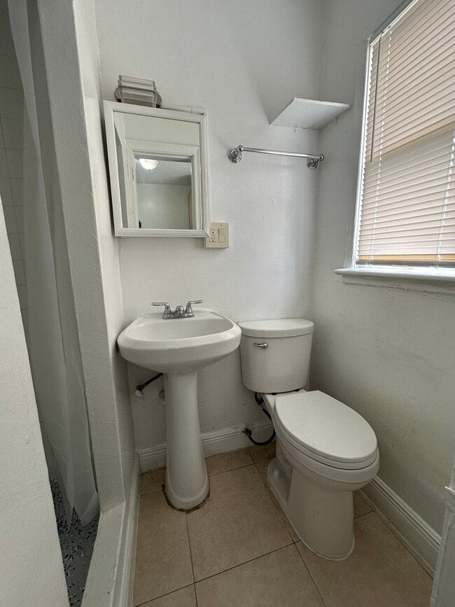 Photo - 17 Detroit St Unit 4