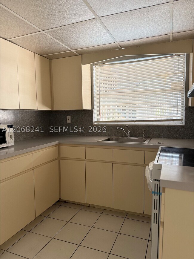 Photo - 1735 NE 164th St Unit E104