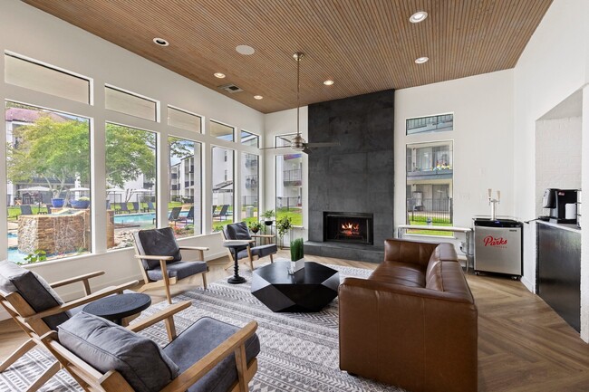 Building Photo - Mia LXMI Westchase West Rental