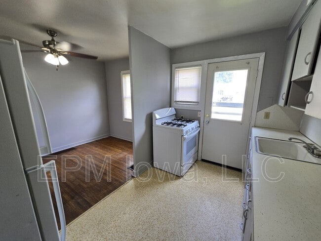 Photo - 263 Madison St
