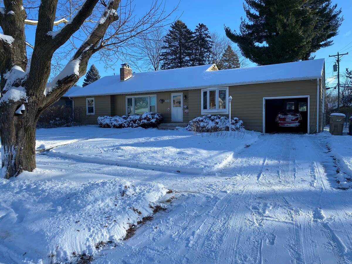 Photo - 461 S Owen Dr