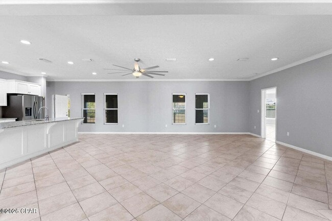 1041 Plantation Dr