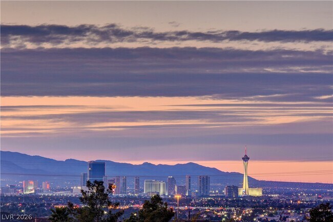 Building Photo - 708 Respectful Ridge Ave