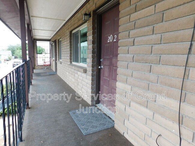 1302 Glenwood Ave Unit 202
