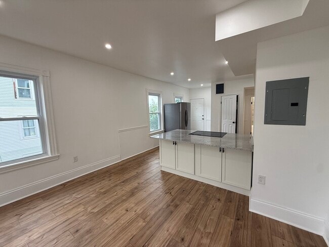 Photo - 19 Reeves St Unit 2