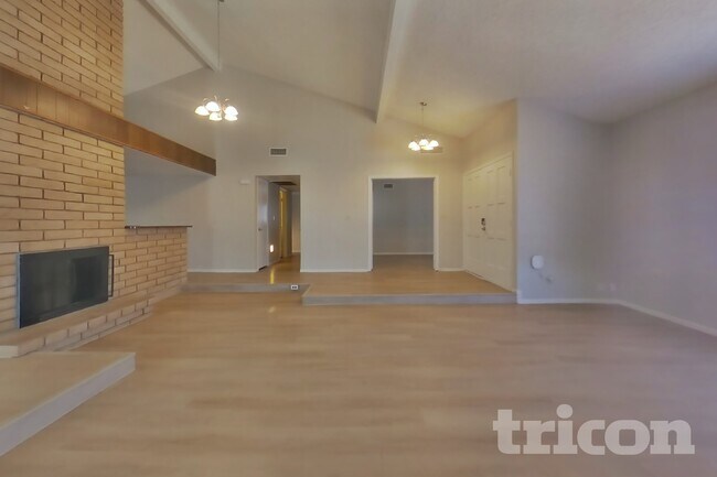 Photo - 3629 W Kelton Ln