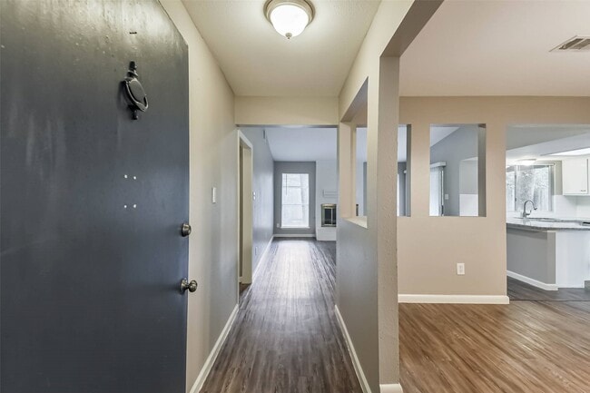 Photo - 26 W Broken Oak Ct