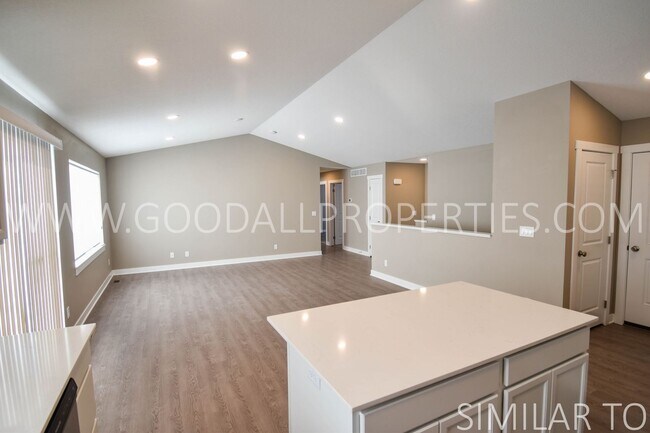 Photo - Must see this 4 Bedroom Walkout Ranch Style in Desoto