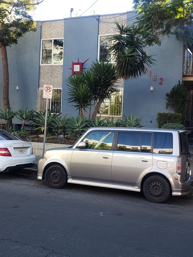 Photo - 7162 Hawthorn Ave