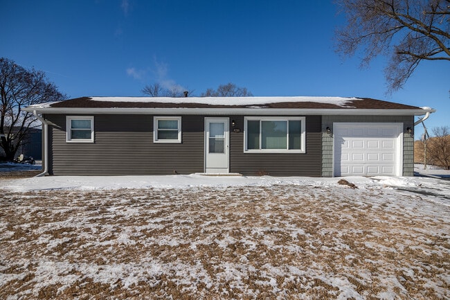 Photo - 8704 Indigo Ln