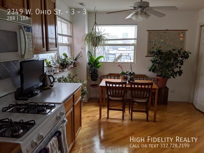Photo - 2349 W Ohio St Unit 3
