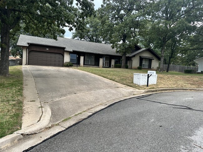Building Photo - 2017 W Xyler St Rental