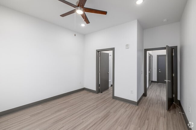 2BR, 2BA - 1,054SF - Primary Bedroom