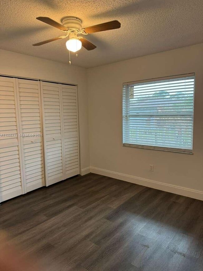 Photo - 605 Ixoria Ave Unit 15