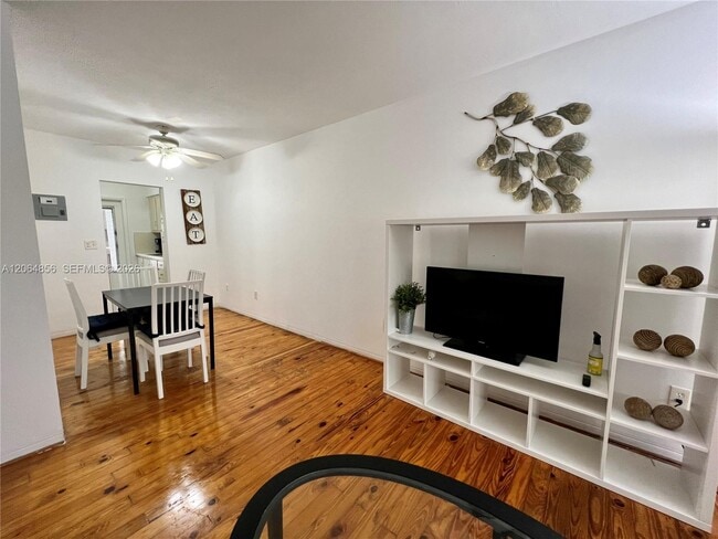 Building Photo - 644 Meridian Ave Unit 10