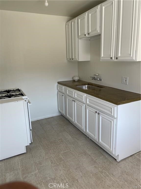 Photo - 2738 Southern