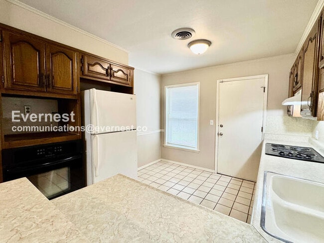 Photo - 5764 E 24th St