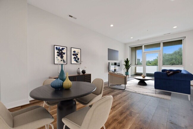 Photo - 1957 N Fairfield Ave Unidad 4A