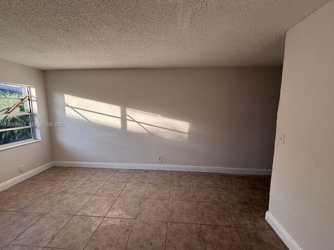 Photo - 4145 SW 19th St Unit 1