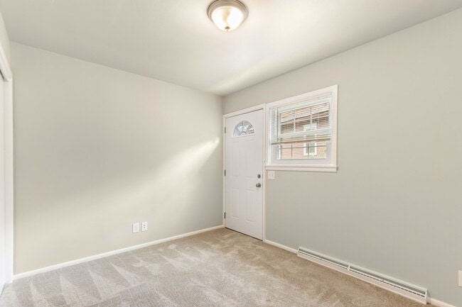 Photo - W164N8815 Mill St Unidad 1