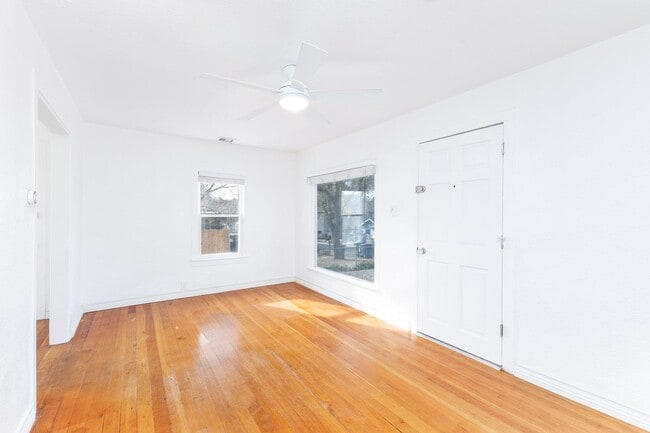 Photo - Adorable home on over-sized lot!