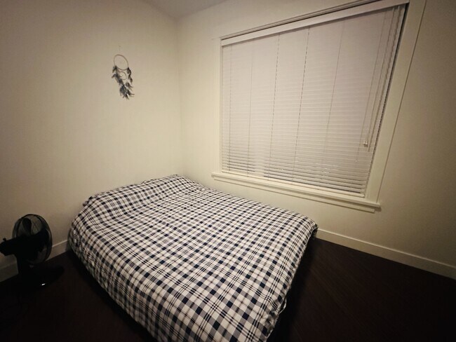 Photo - 1975-1975 McCallum Rd