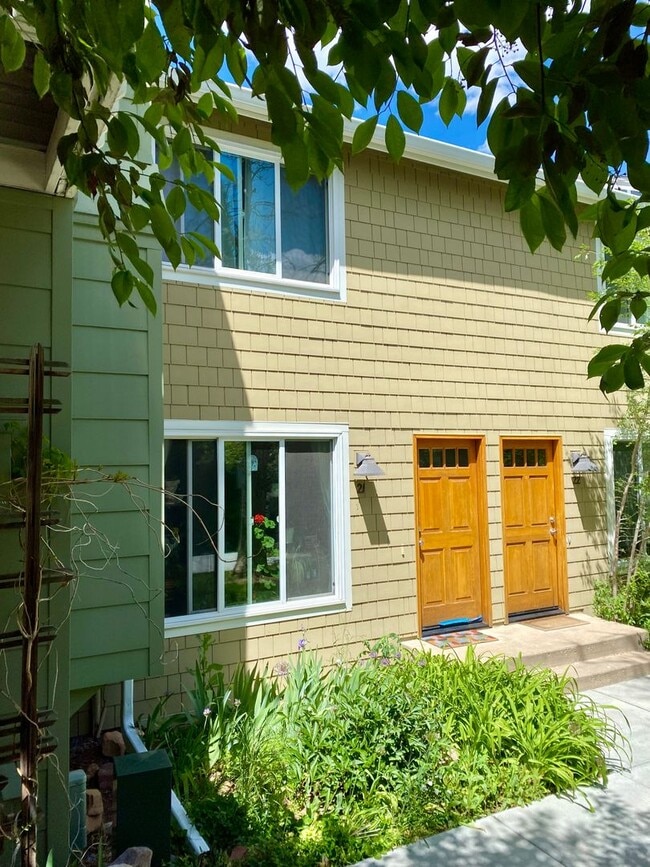 Charming North Boulder 3 Bedroom Townhouse - Charming North Boulder 3 Bedroom Townhouse