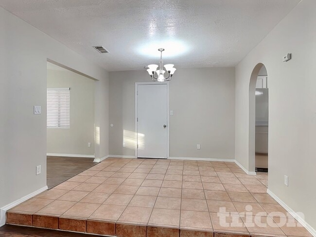 Photo - 311 Limestone Ct NE