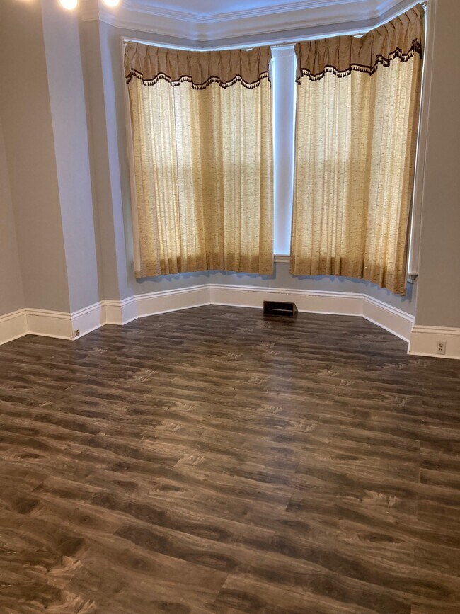 Photo - 204 Duke St Unit 1