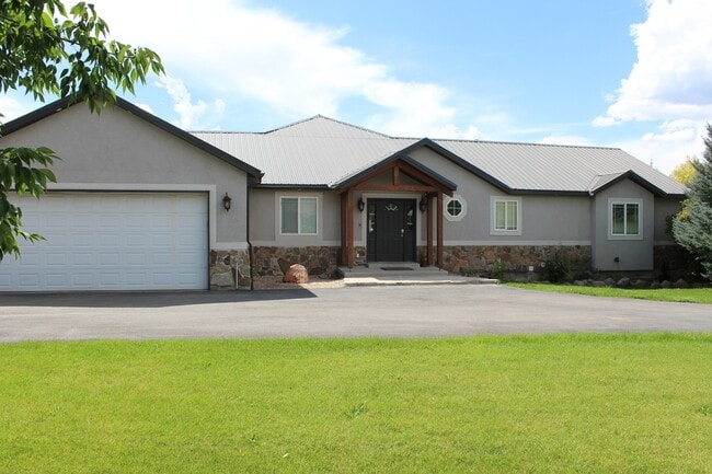Building Photo - 3572 Wild Mare Way Rental
