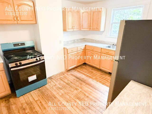 Photo - 519 E 103rd St
