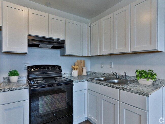 Photo - The Pointe at Augusta