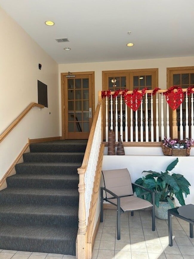 Photo - 2 Bedroom Harbor Park Condo - Just Blocks From the Lake