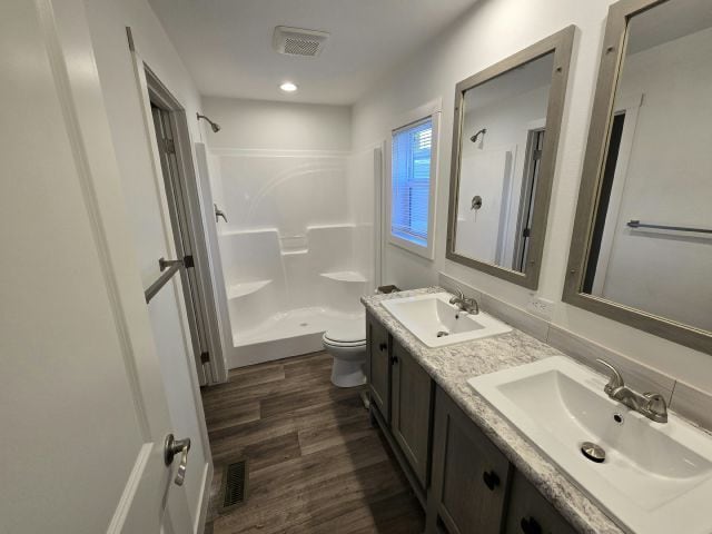 Photo - 155 Laurinda Ln