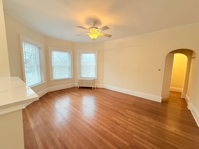 Photo - 369 Tappan St