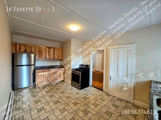 Building Photo - 16 Fayette St Unit 1 Rental