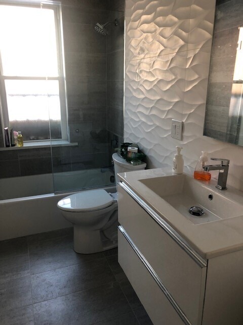 7 Strathmore Rd Unit 2