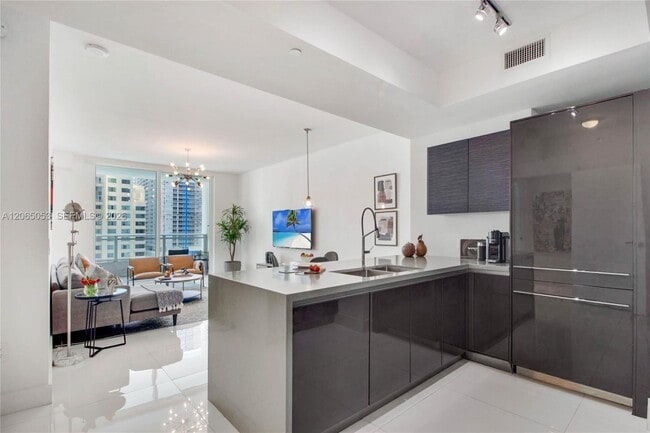 Building Photo - 1080 Brickell Ave Unit 1504