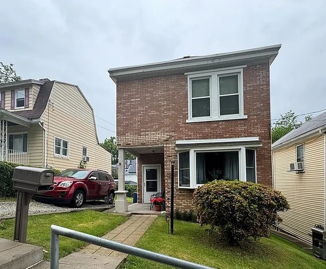 Photo - 1210 Round Top St