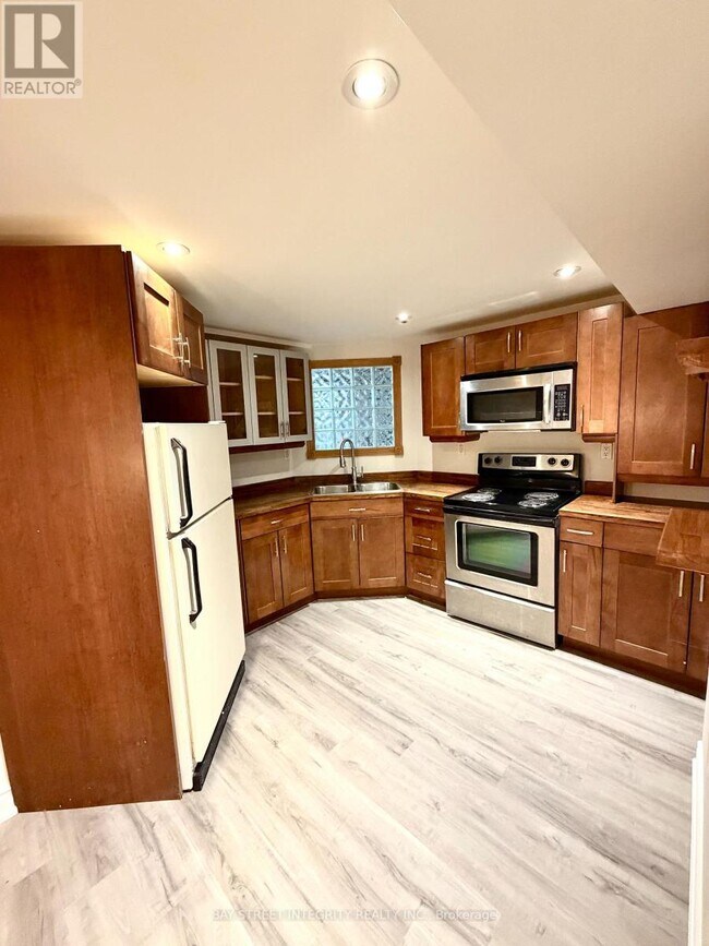 Photo - 73 Boothbay Crescent