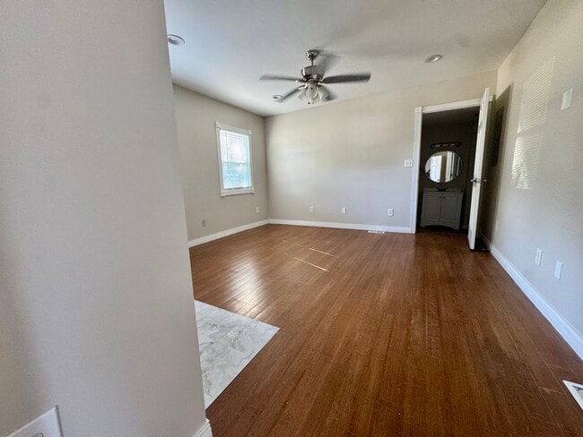 Photo - 201 Ridgewood Dr