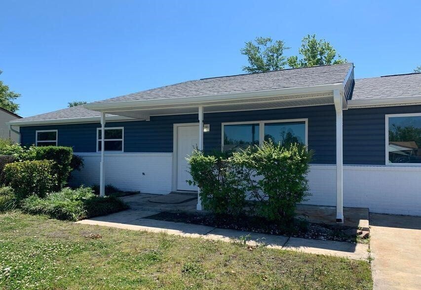Photo - 403 Myna Dr