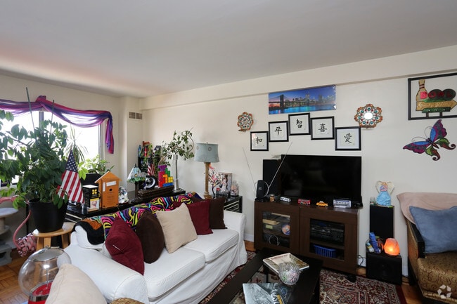 Living Area - Saint Paul Regency