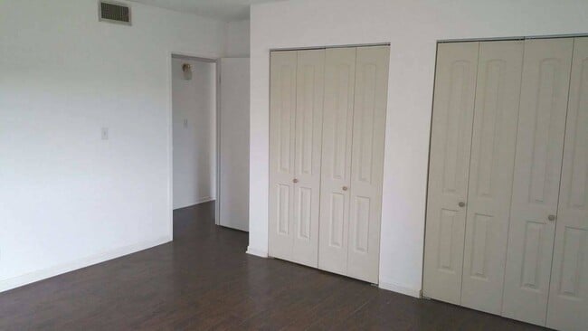 Photo - 3220 Sanders Rd