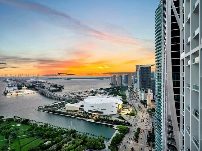 Building Photo - 1100 Biscayne Blvd Unit 4001